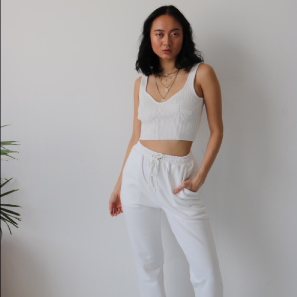 Tops - White Ribbed Cropped Tank Top